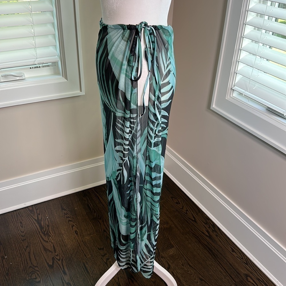 Shein Plant Print Halter One Piece Swimsuit & Beach Skirt - Picture 3 of 8
